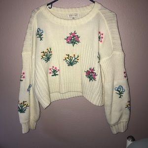 🌺 Flower embroidered sweater 🌸